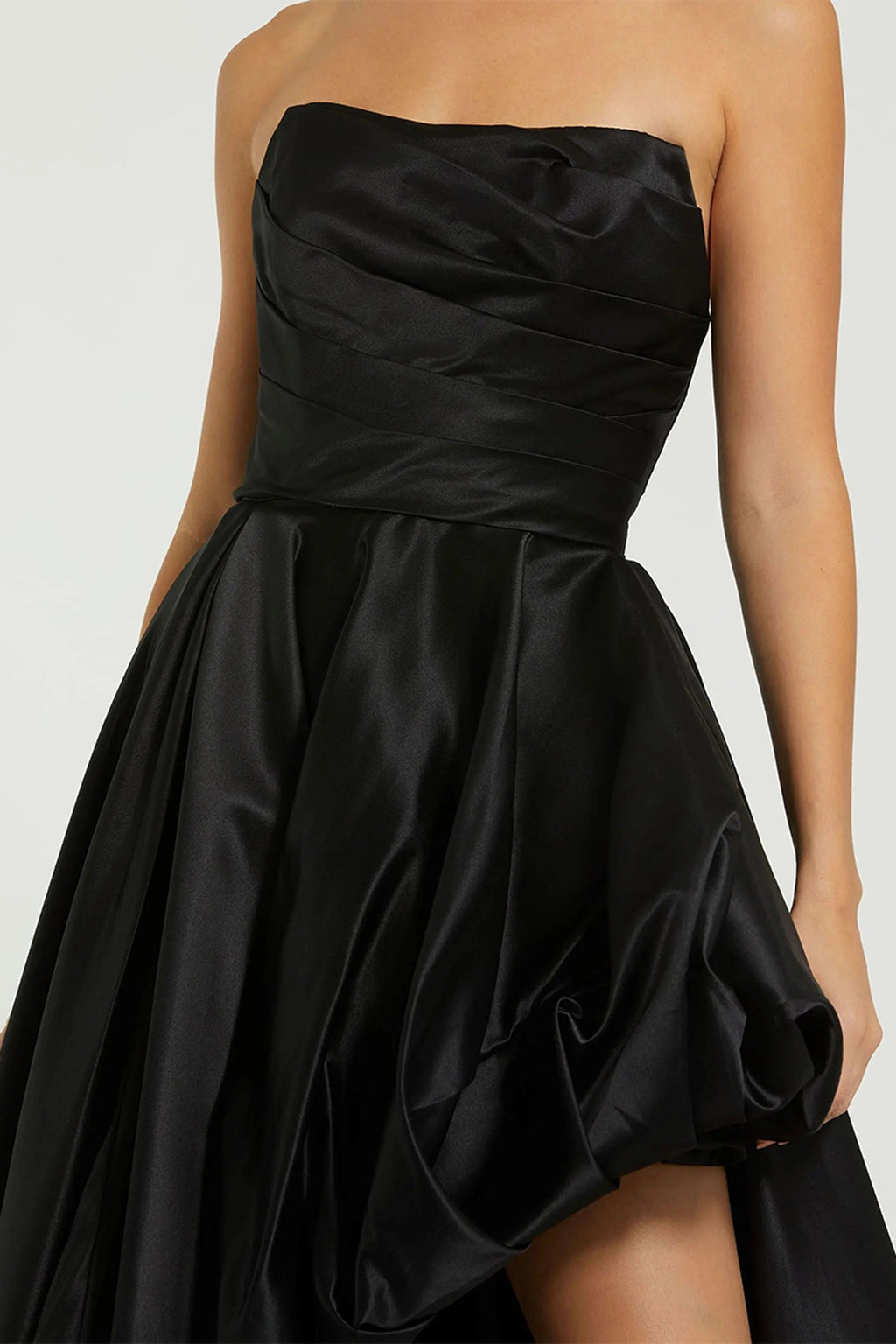 GOWN RED EMERALD BLACK