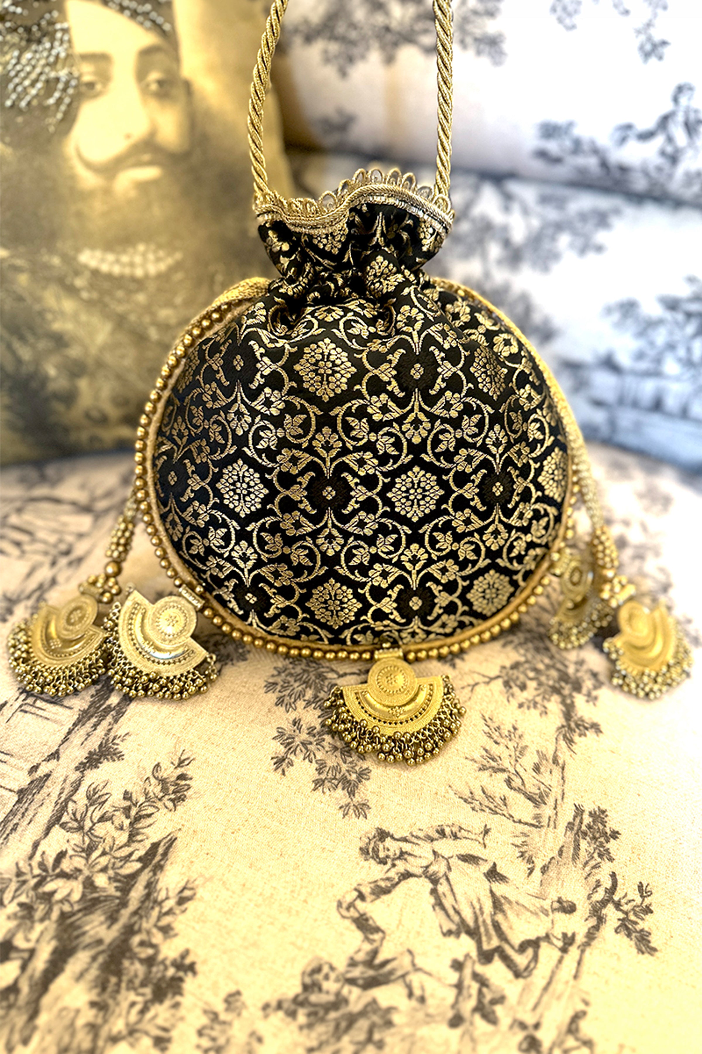 ADORA BY ANKITA BAG BLACK