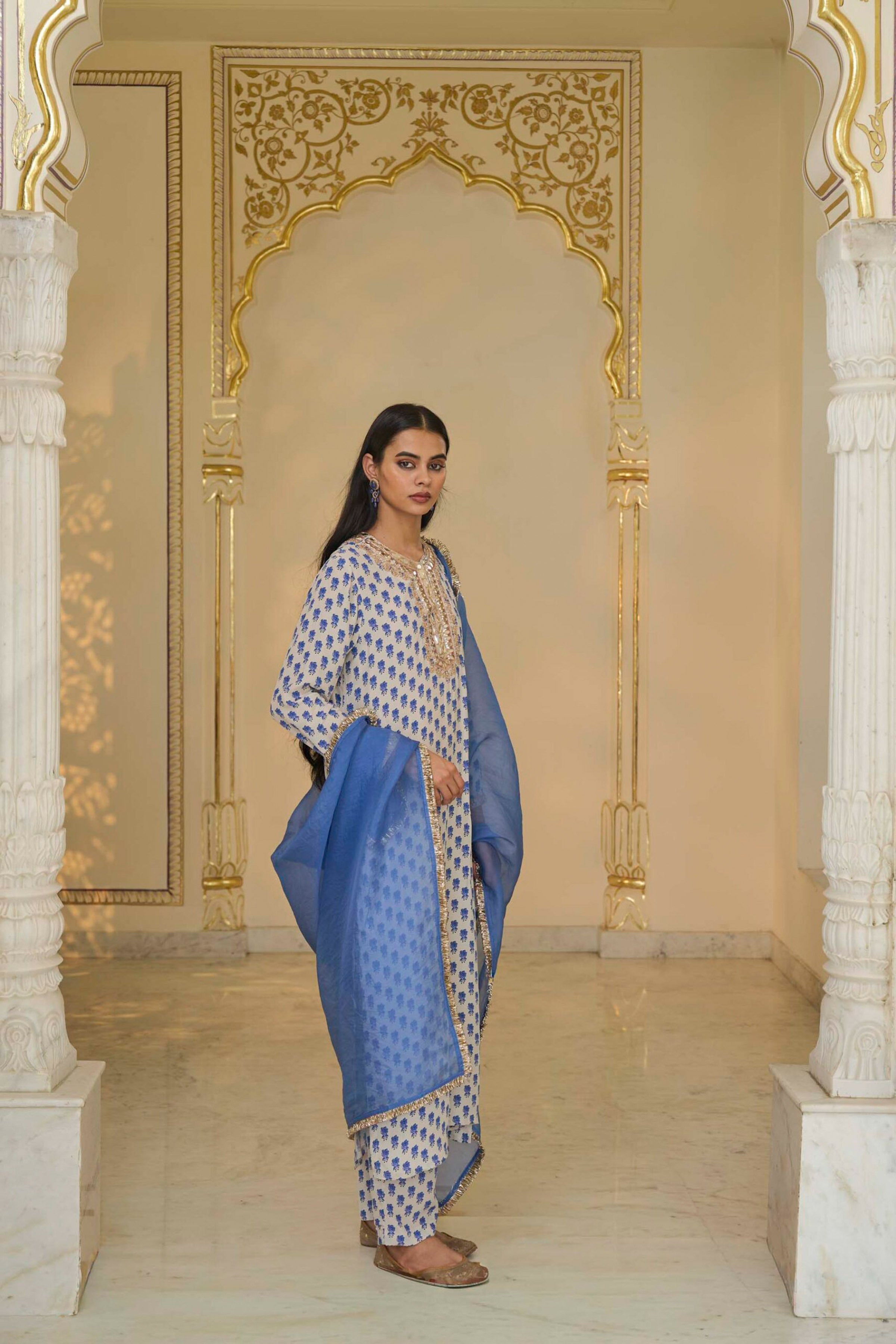 KURTA PANT DUPATTA IVORY BLUE