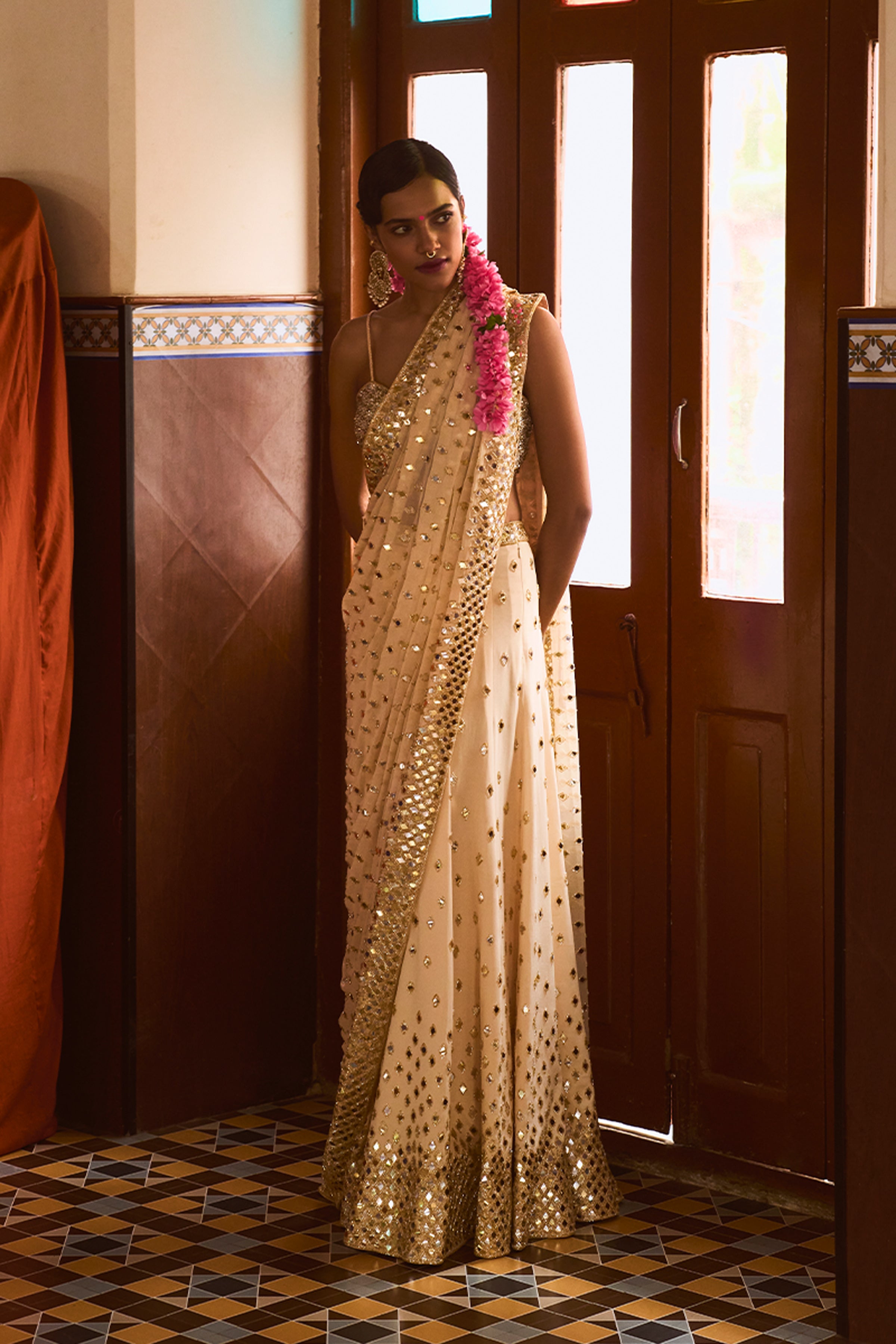 ANUSHKA KHANNA DRAPE SAREE BLOUSE BEIGE