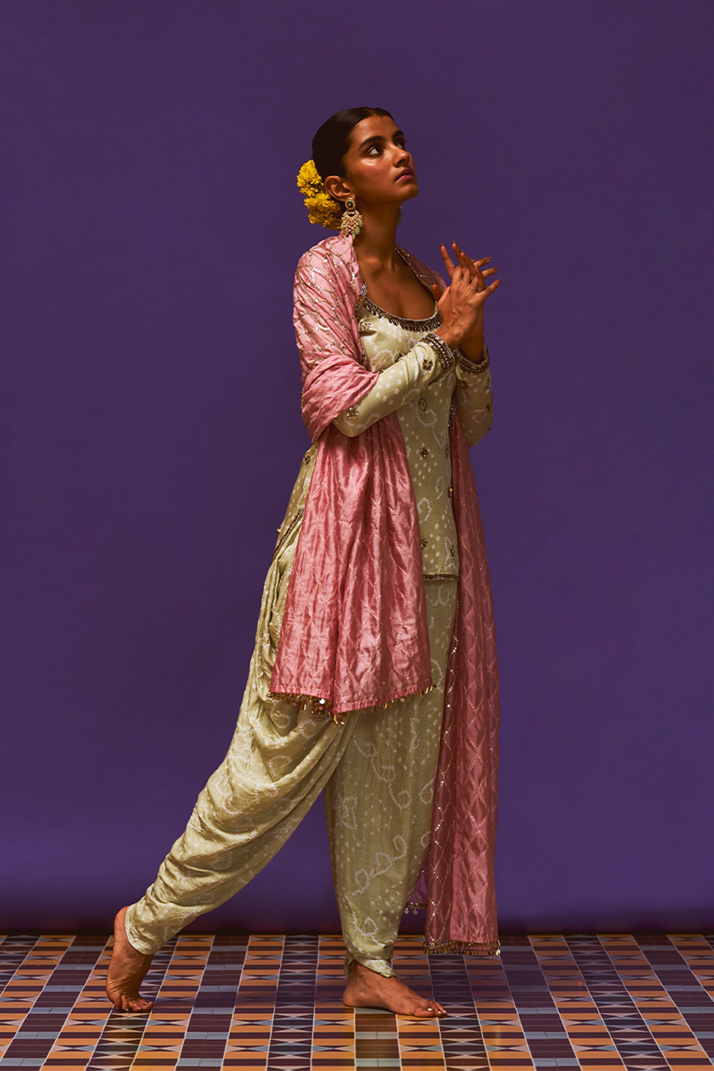 ANUSHKA KHANNA KURTA DOTHI PANT DUPATTA MINT ROSE