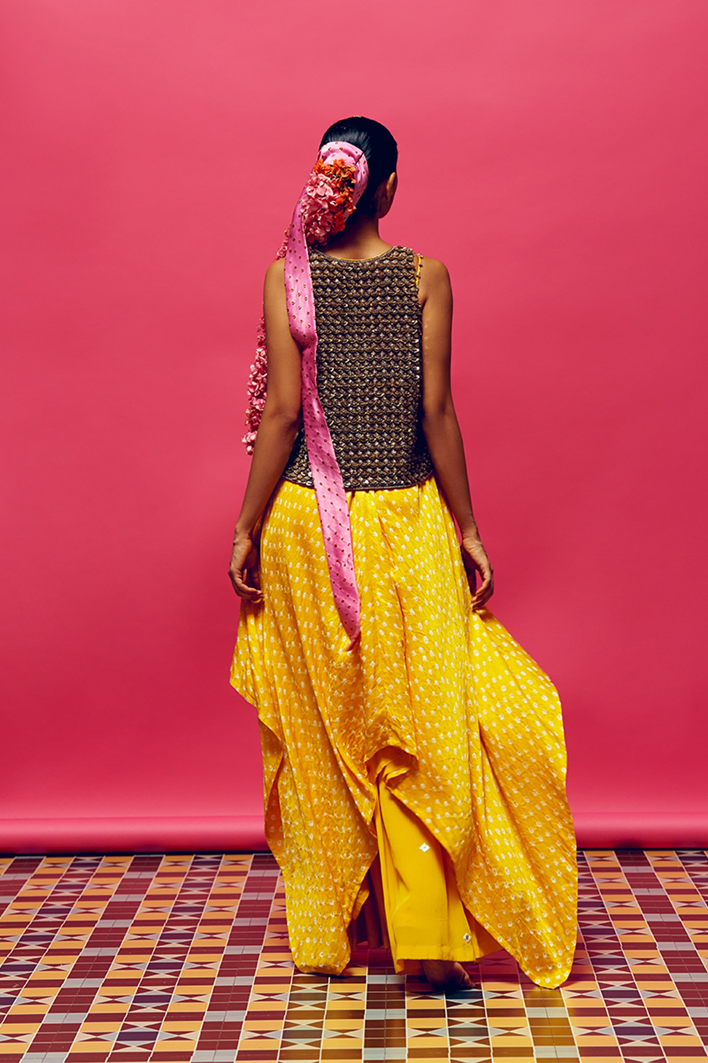 ANUSHKA KHANNA SHARARA KURTA STOLE PINK