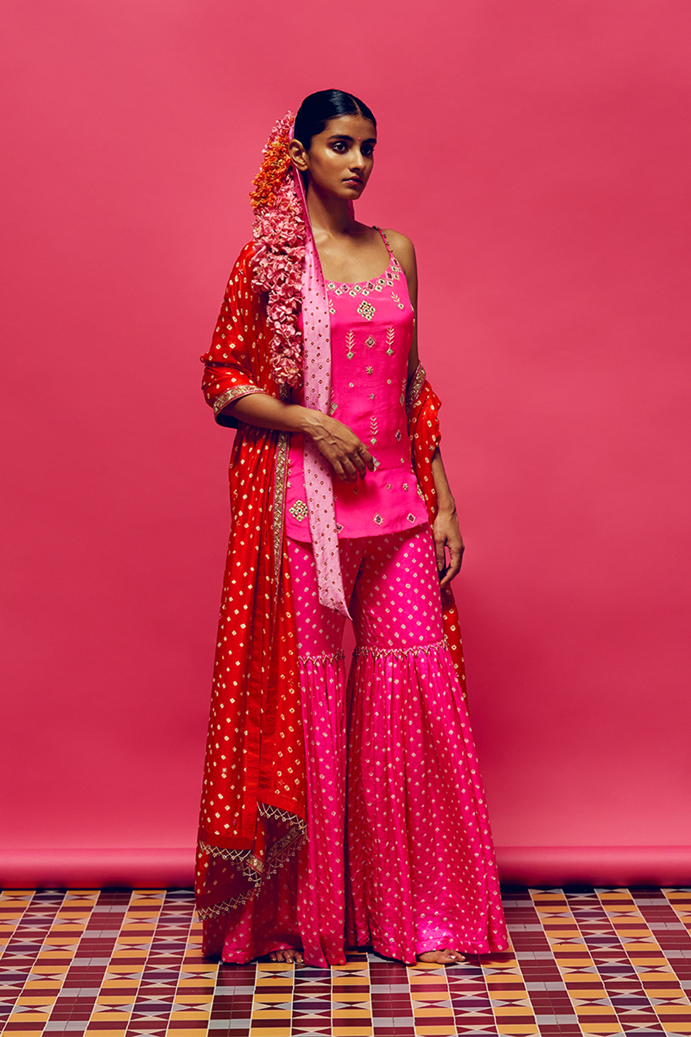 ANUSHKA KHANNA KURTA GHARARA DUPATTA NEON PINK