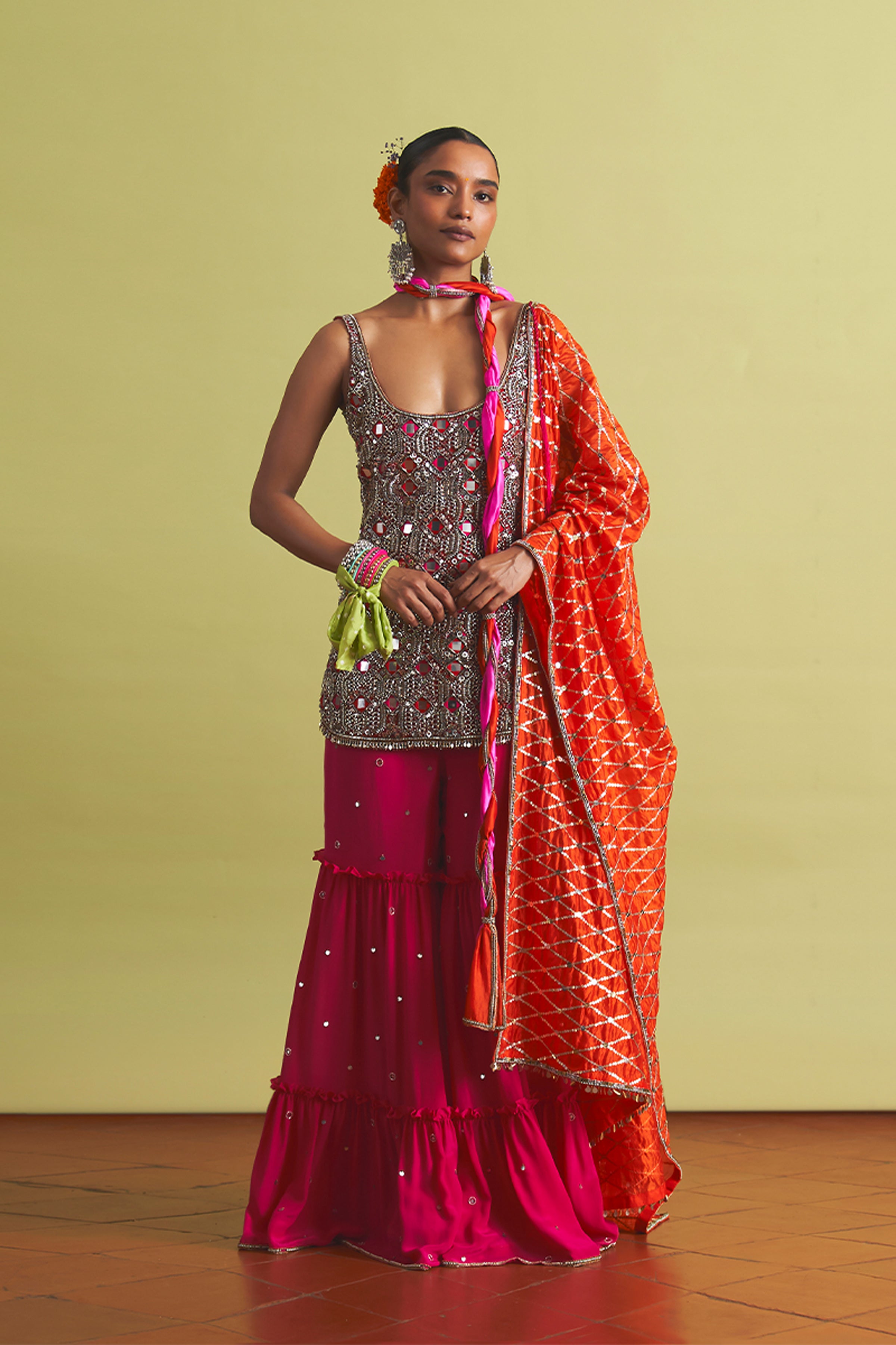 ANUSHKA KHANNA SHARARA KURTA DUPATTA RED PINK