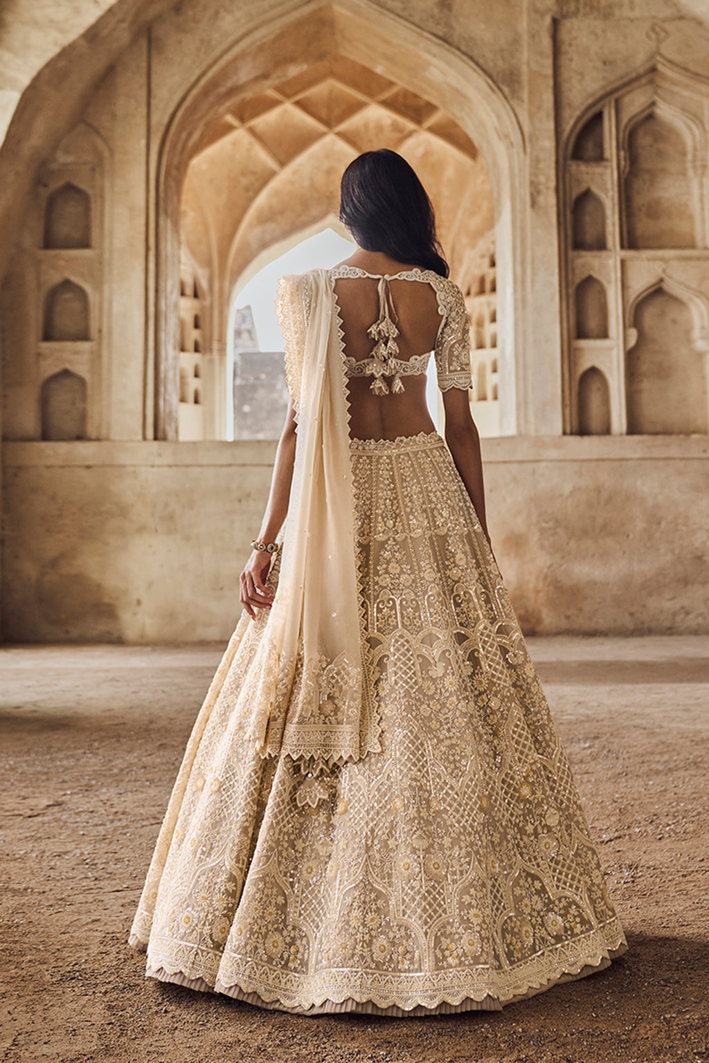 LEHENGA BLOUSE DUPATTA GREYISH IVORY