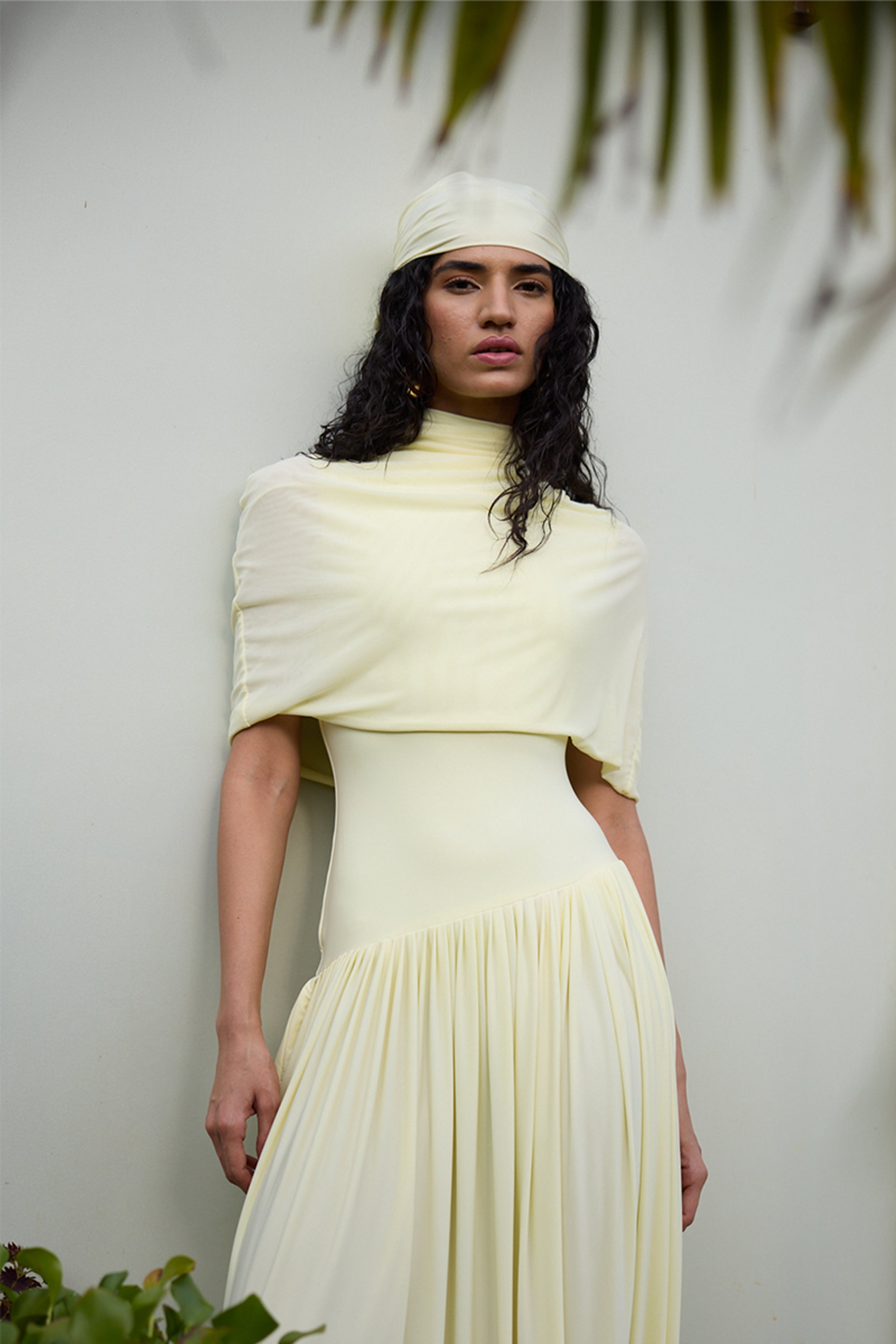 GOWN CAPE BUTTER YELLOW