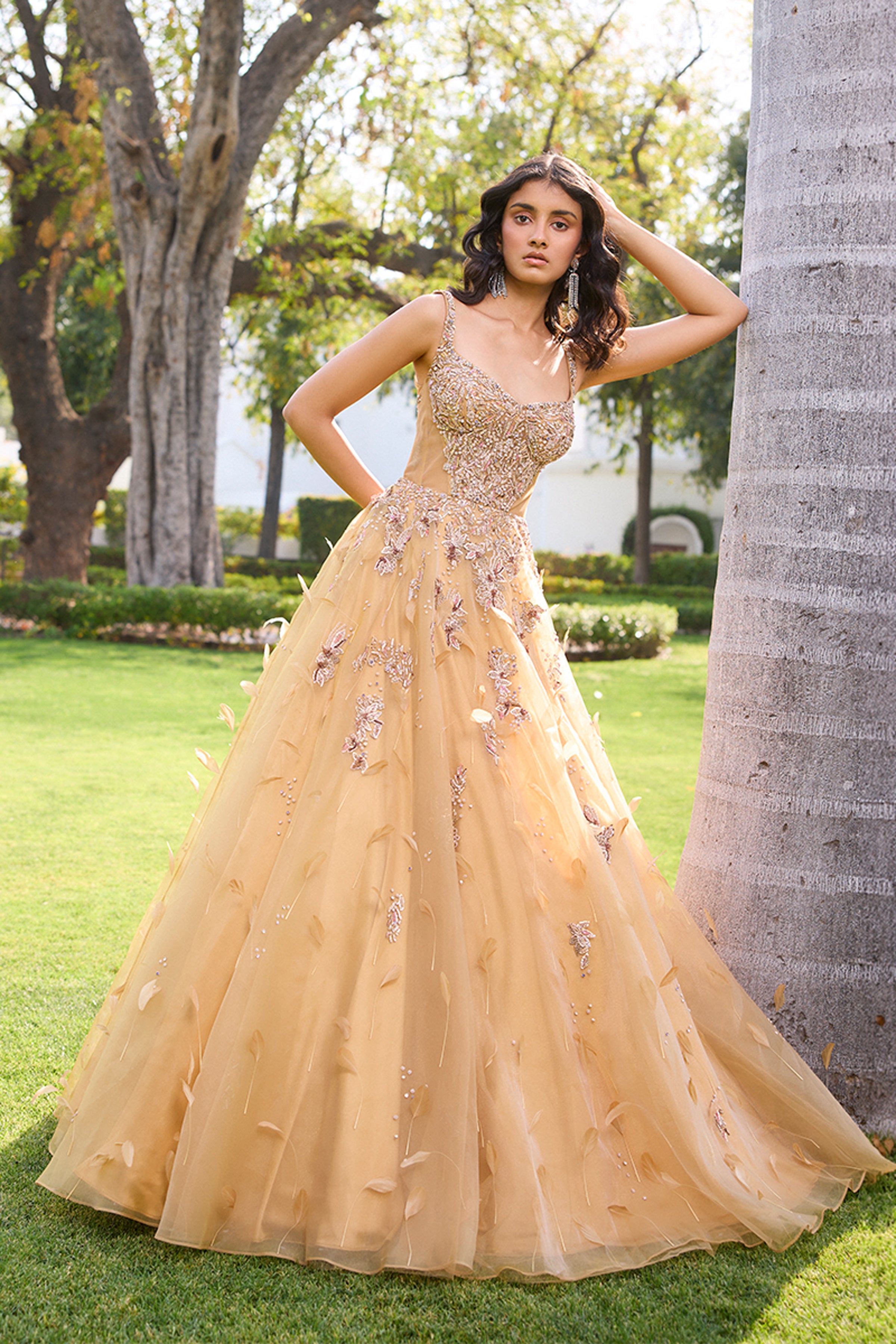 DOLLYJ GOWN GOLD