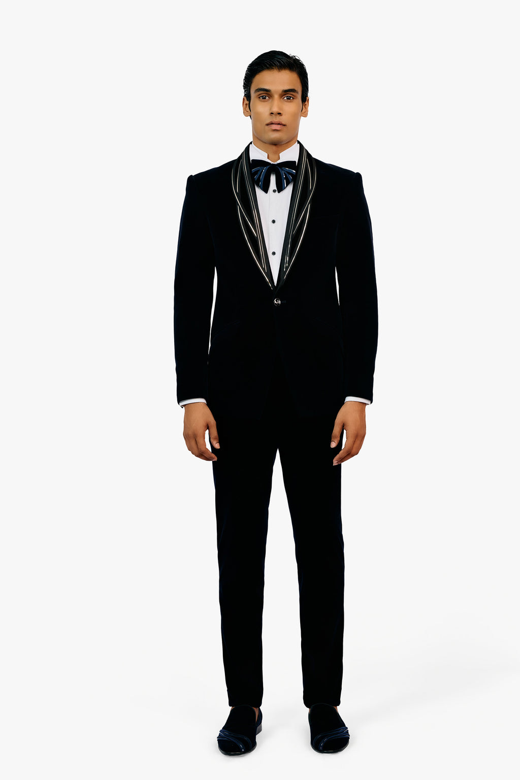 TUXEDO BLACK