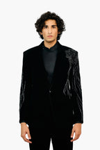 TUXEDO BLACK