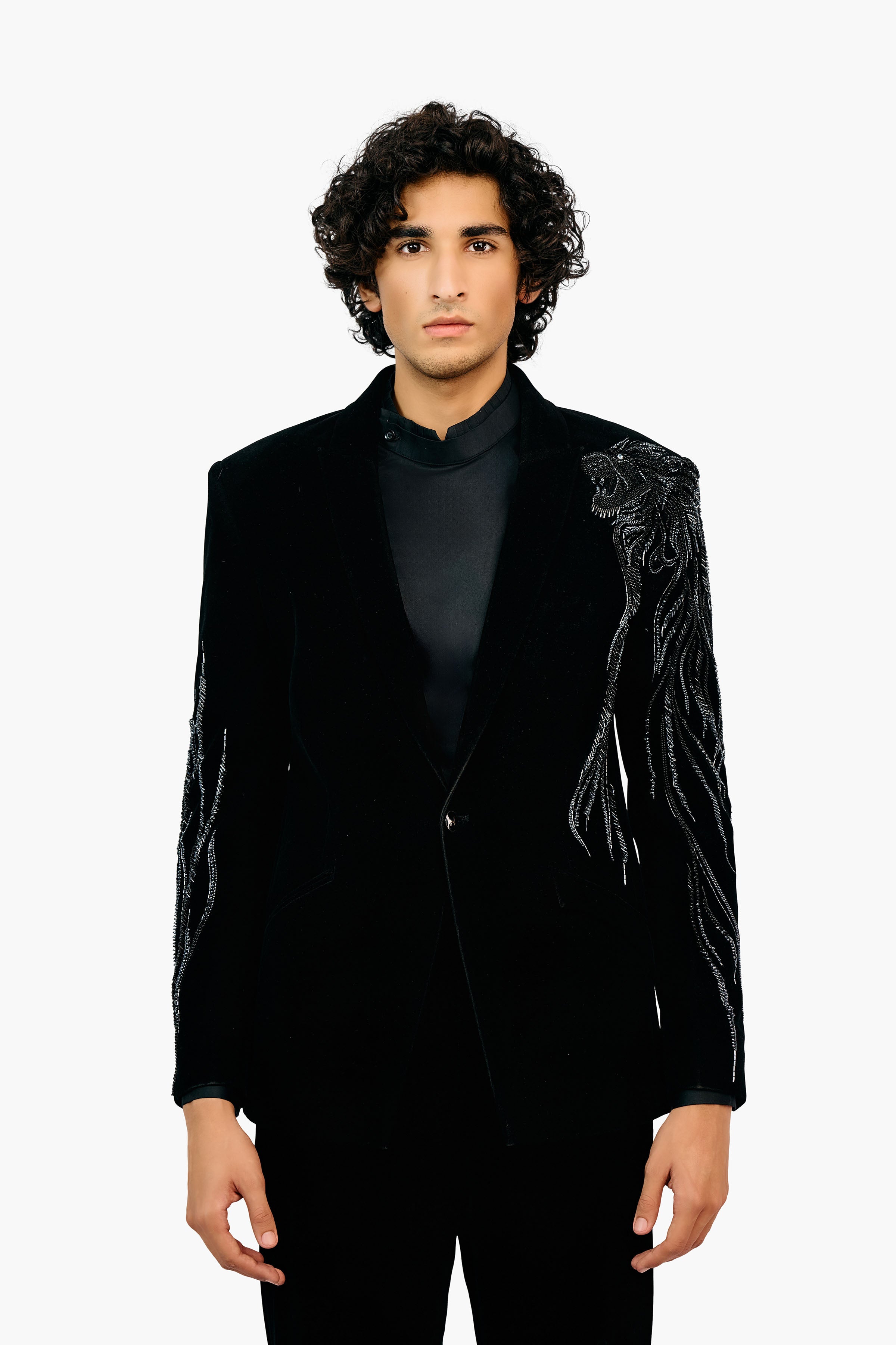 TUXEDO BLACK