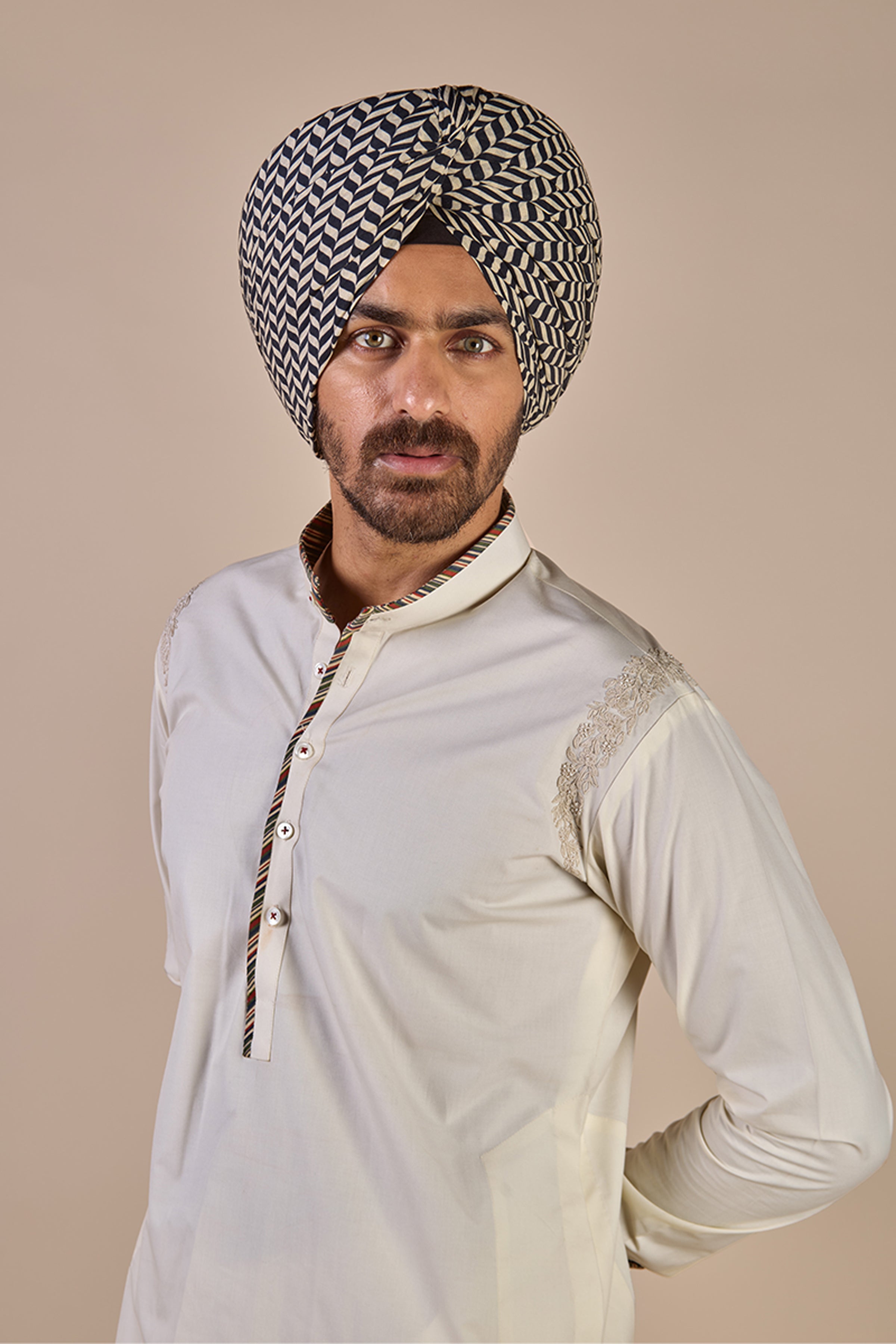 JJ VALAYA KURTA IVORY