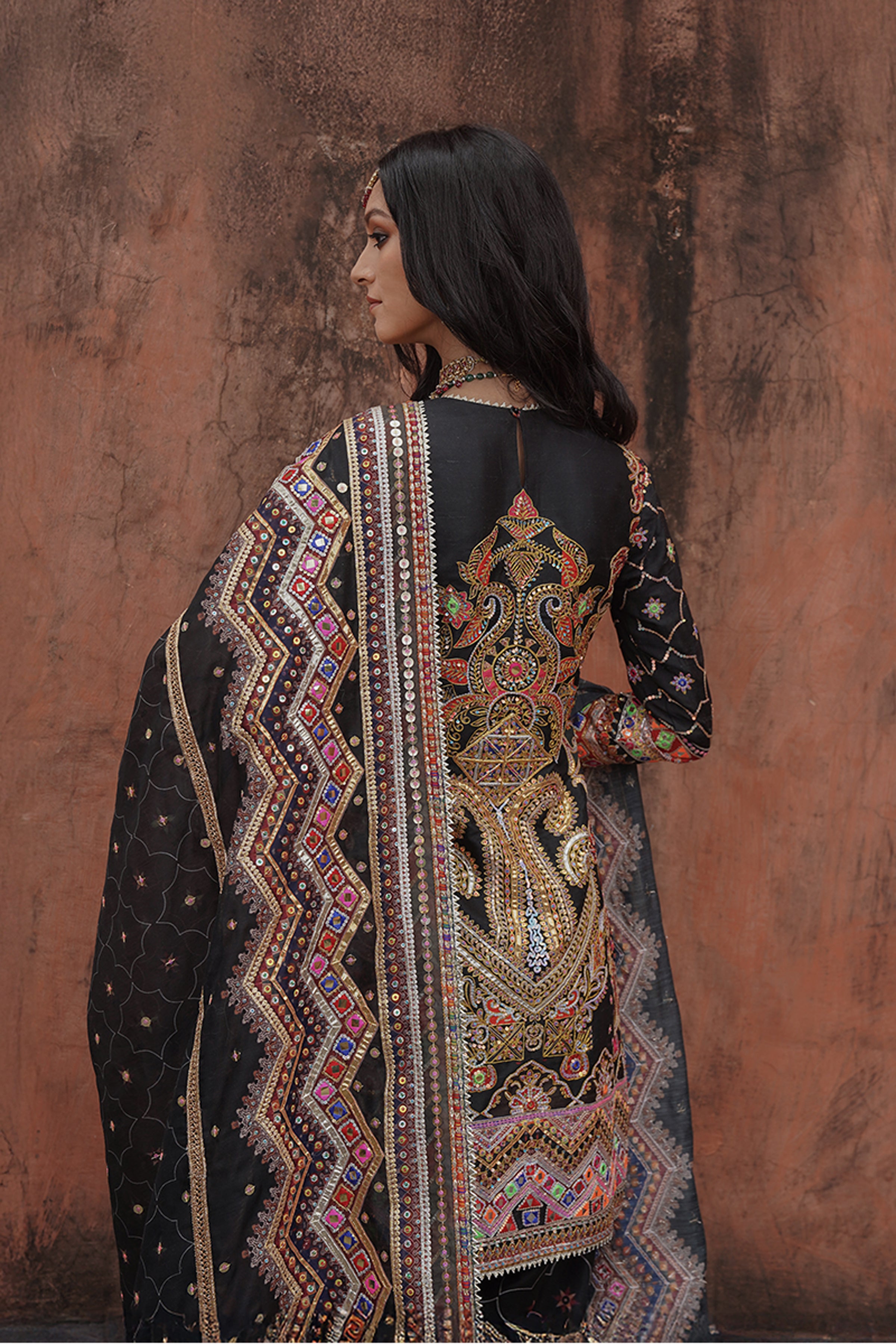 MAYYUR GIROTRA KURTA SALWAR DUPATTA BLACK