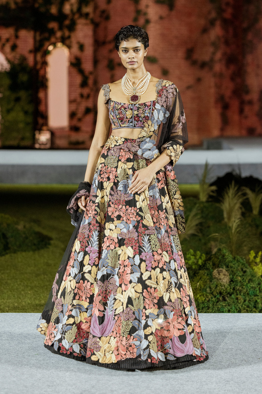Lehenga Corset Dupatta Black