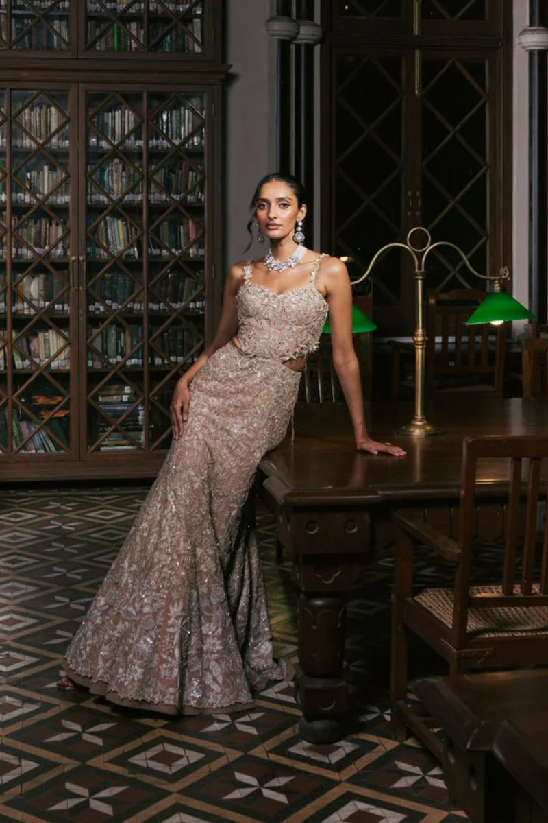 GOWN GOLD