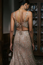 GOWN GOLD