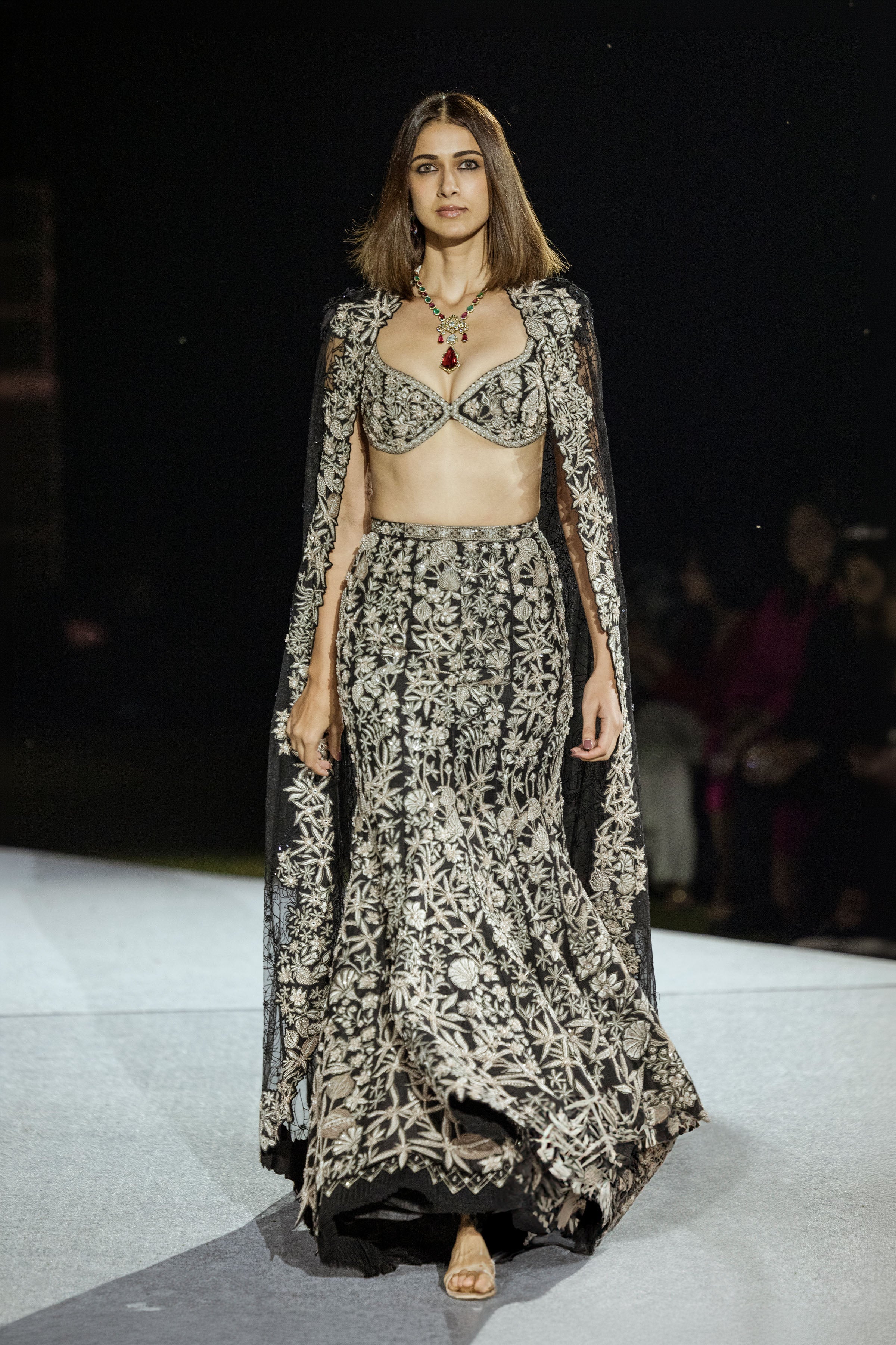 Lehenga Corset Cape Black