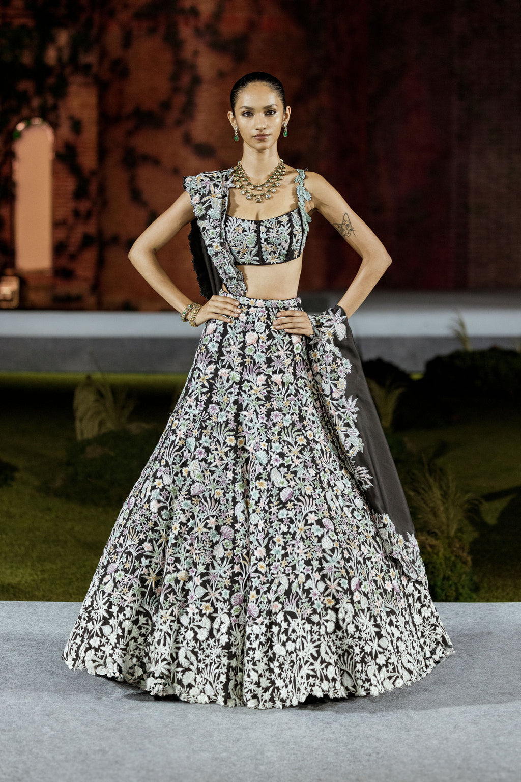 Lehenga Corset Dupatta Black