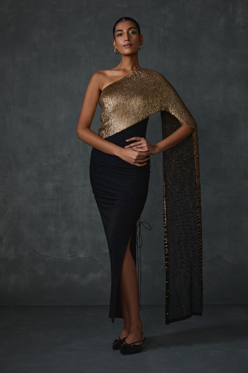 GOWN BLACK