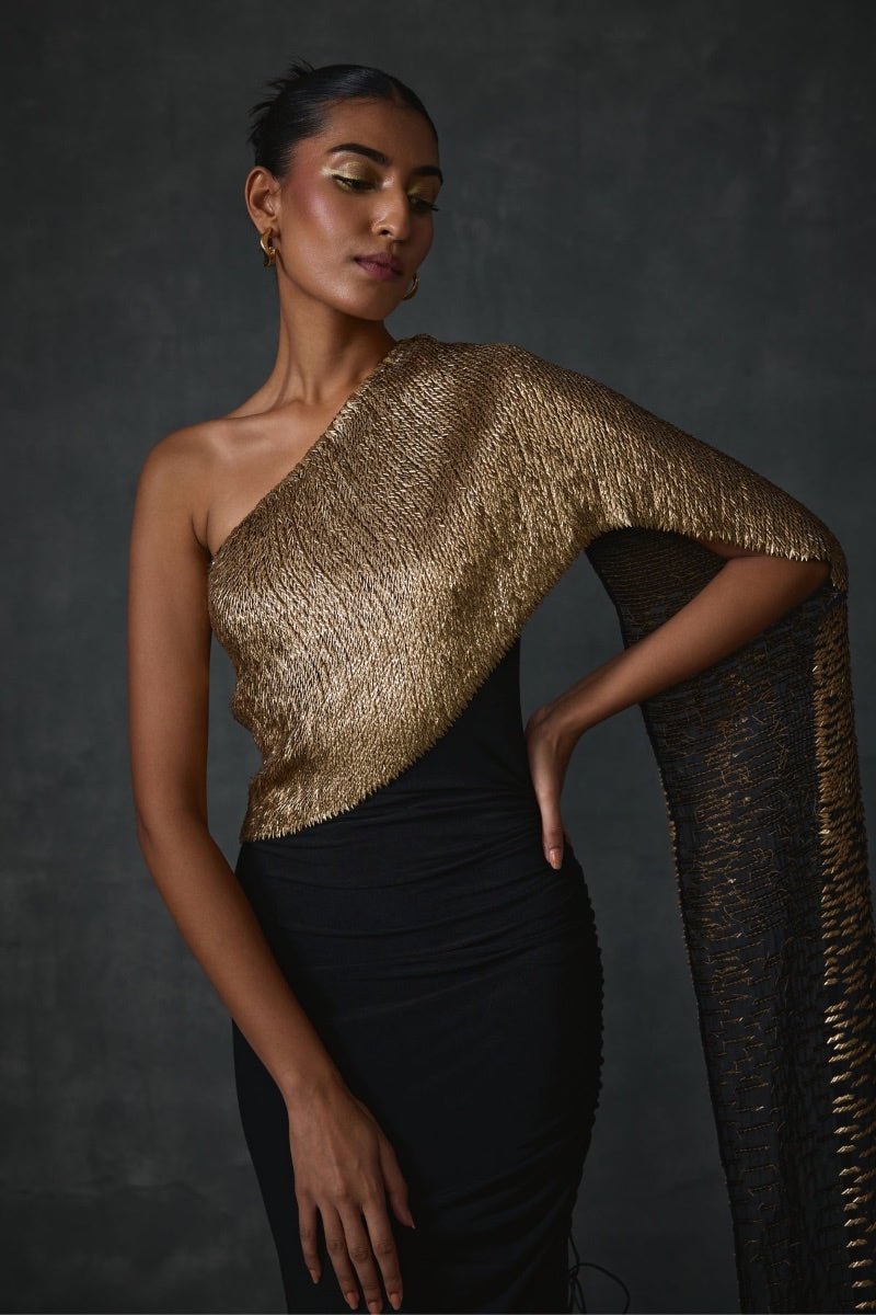 GOWN BLACK