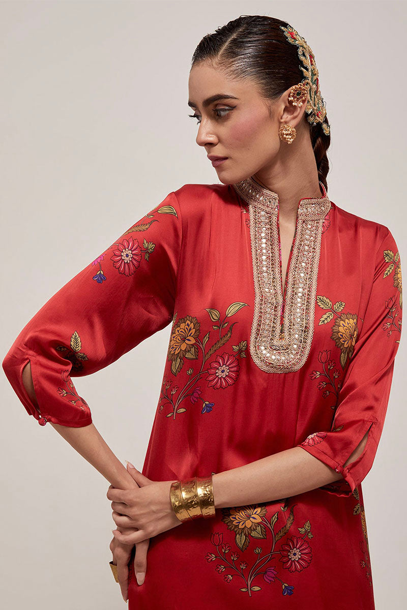 KAFTAN PANT SURKH LAAL