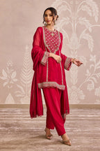 Red Kurta