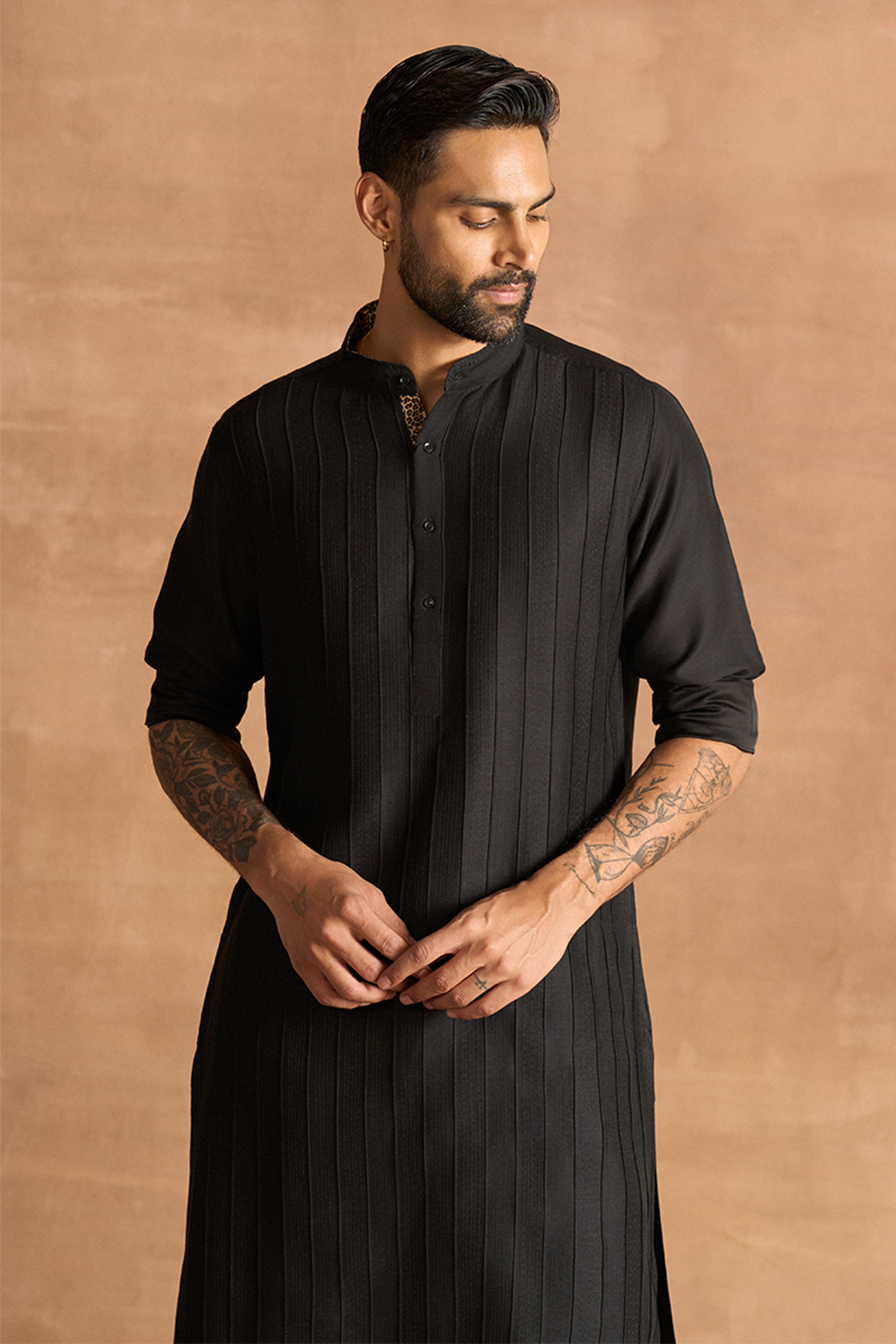 KURTA BLACK