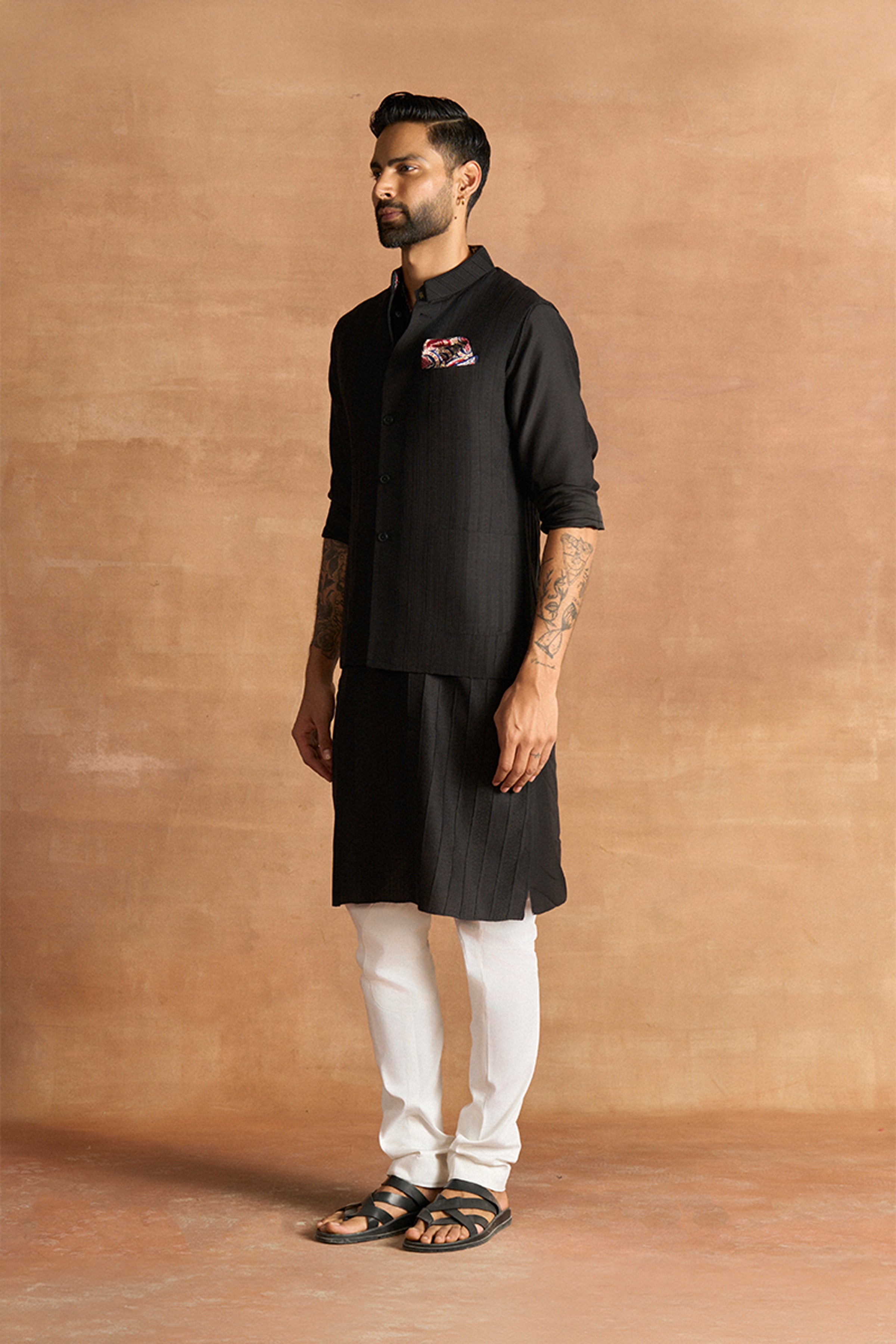 WAISTCOAT BLACK