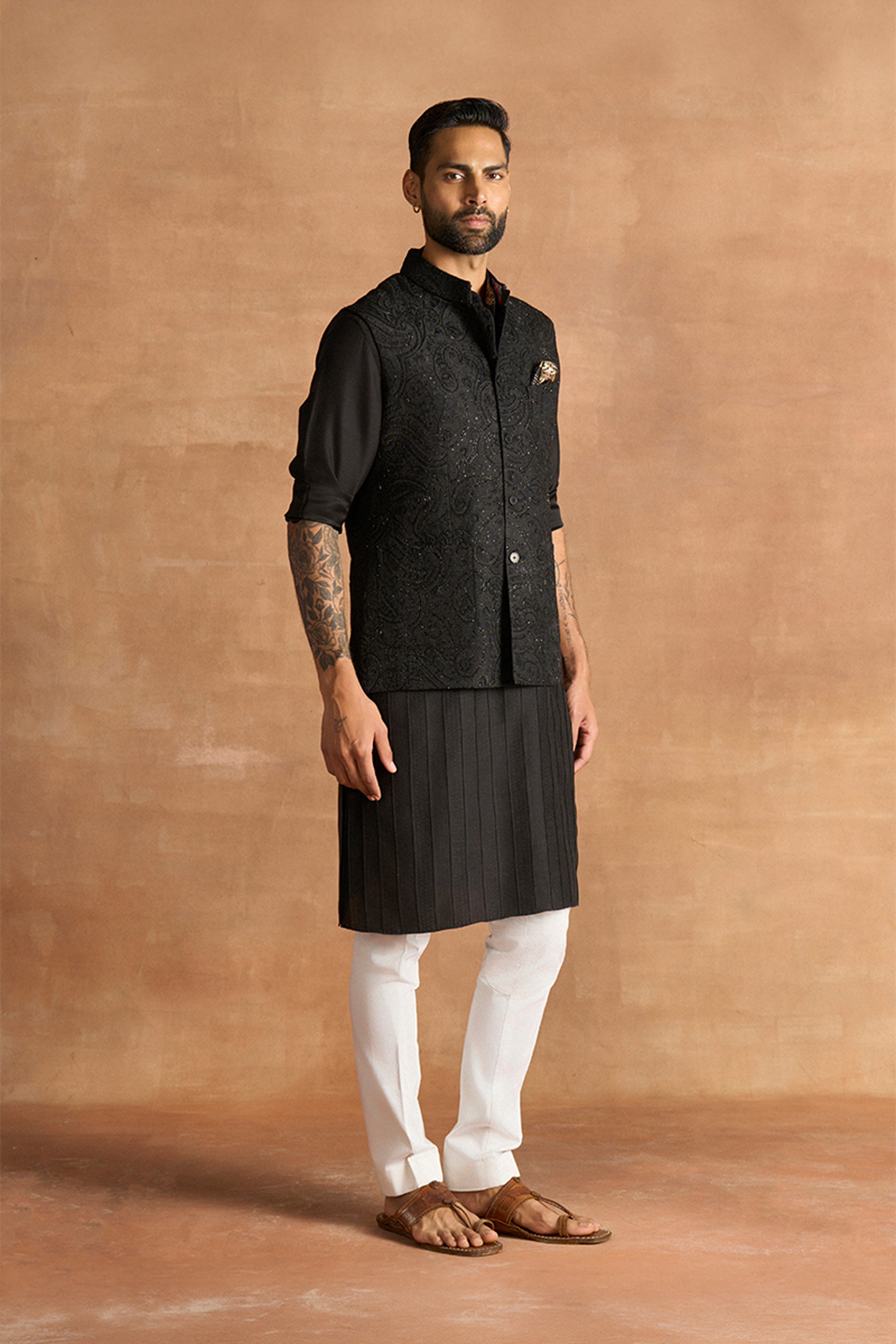 WAISTCOAT BLACK