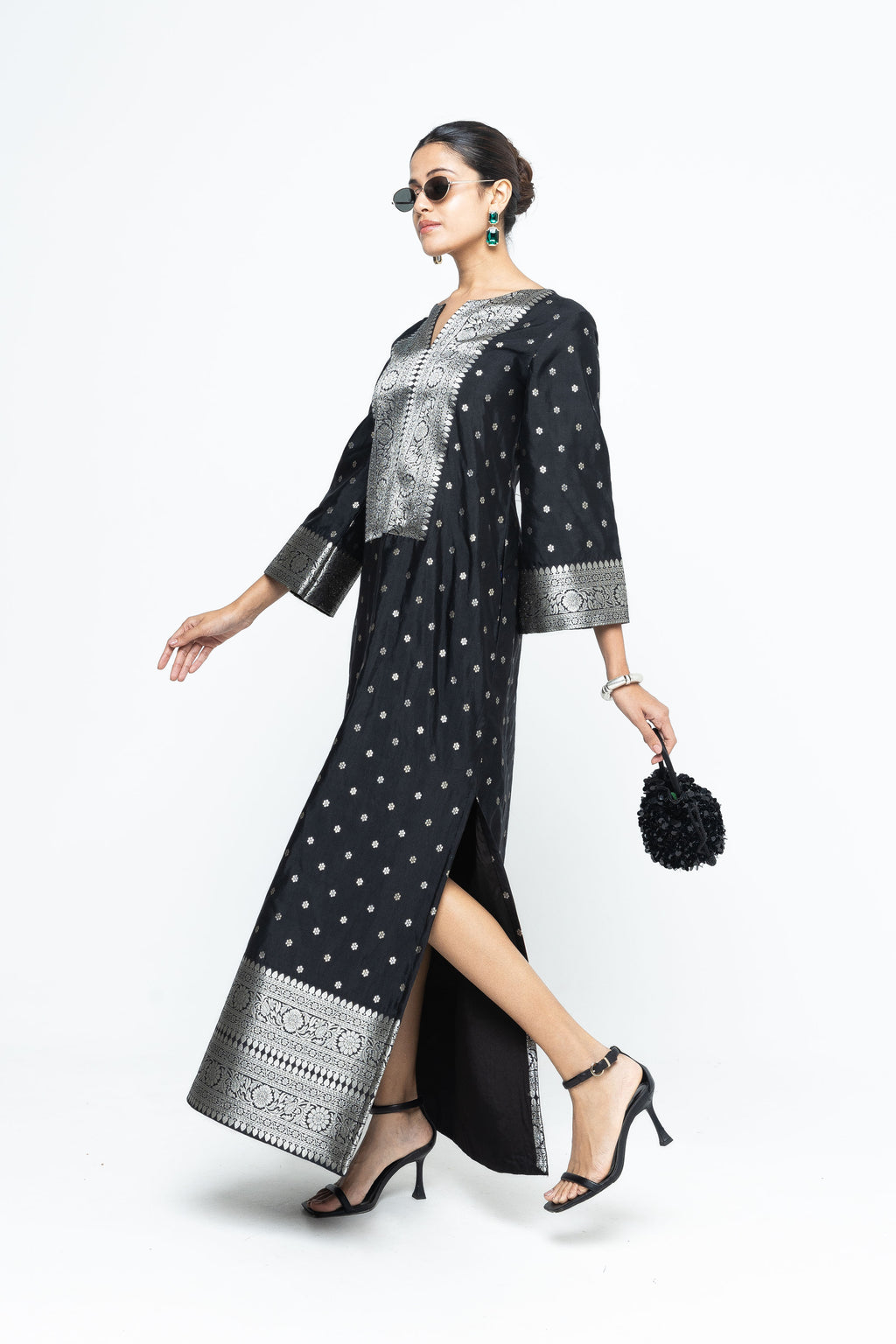 Black Kaftan