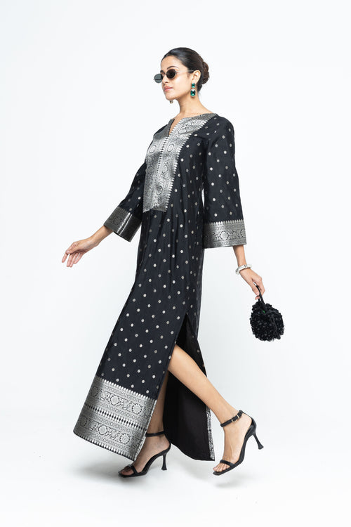 Black Kaftan