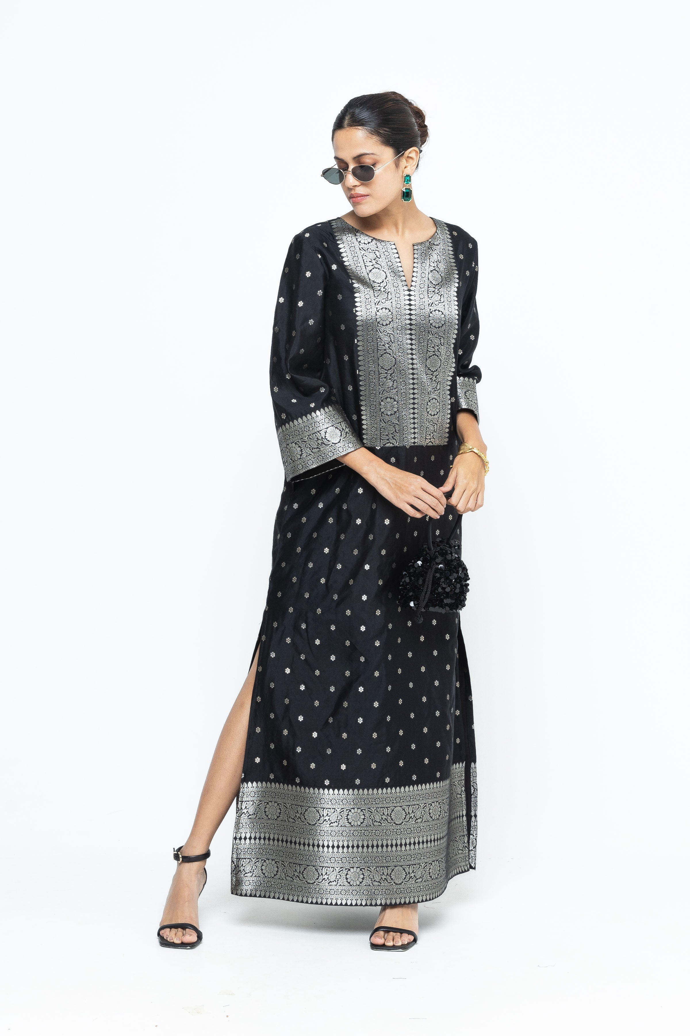 Black Kaftan