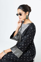 Black Kaftan