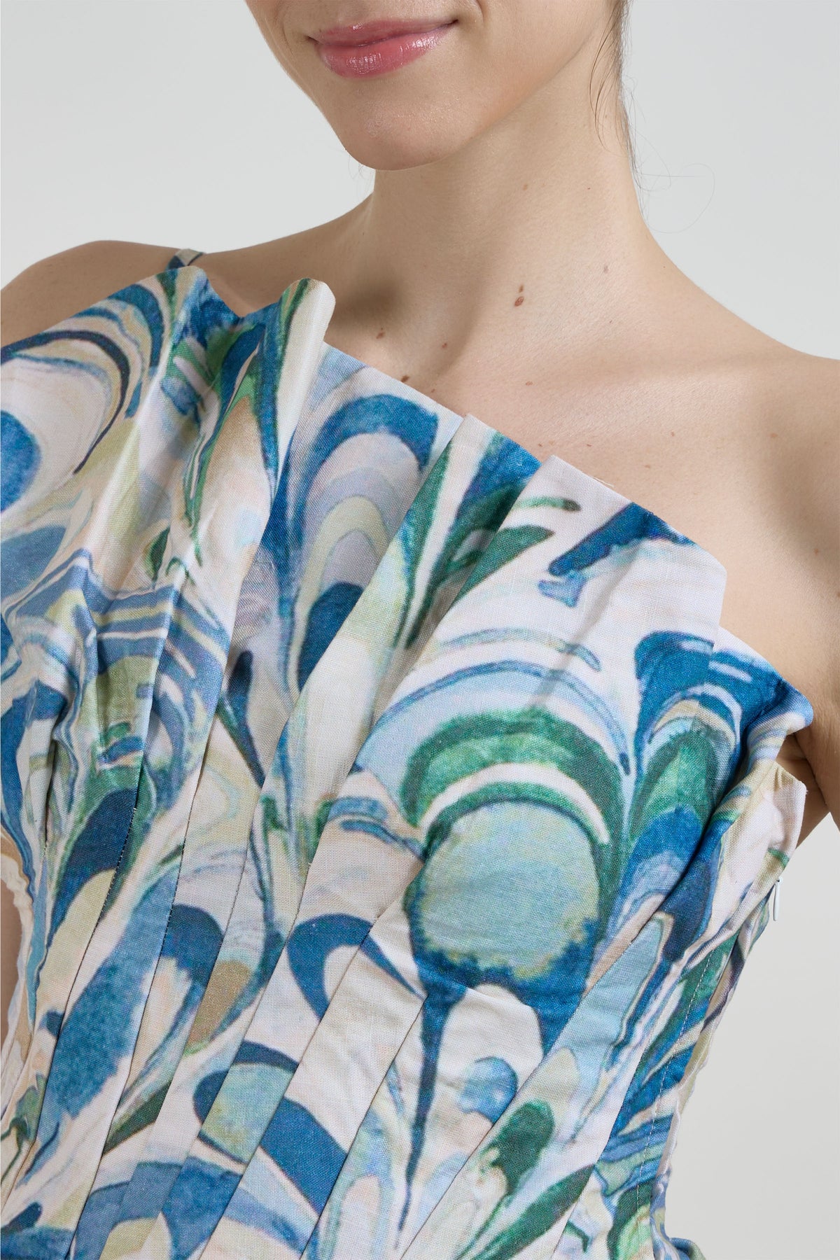 Skirt-Oneshoulder Top Beige-Green-Blue