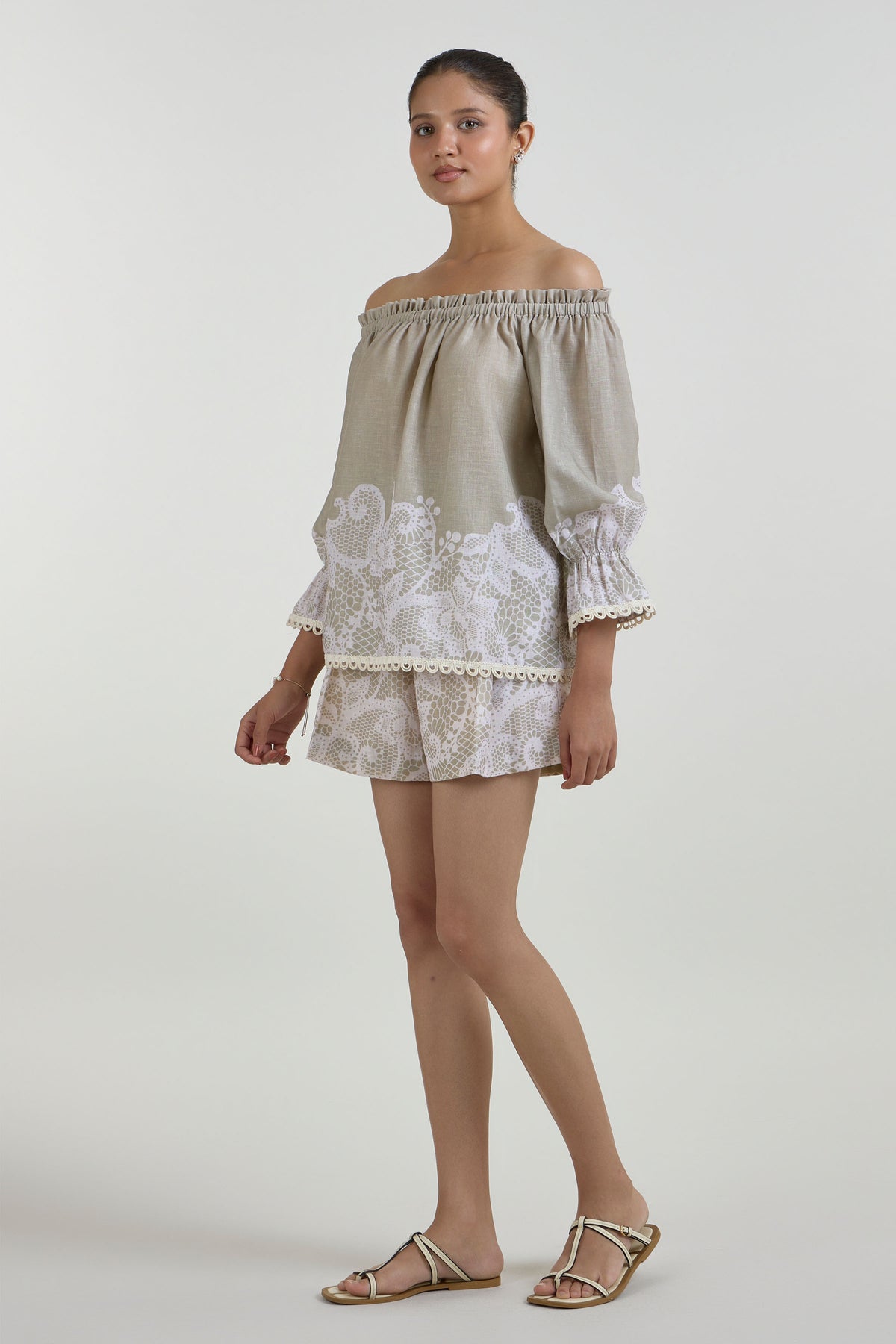 Shorts-offshoulder Top Khaki