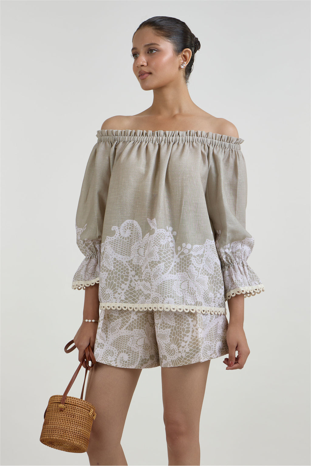 Shorts-offshoulder Top Khaki