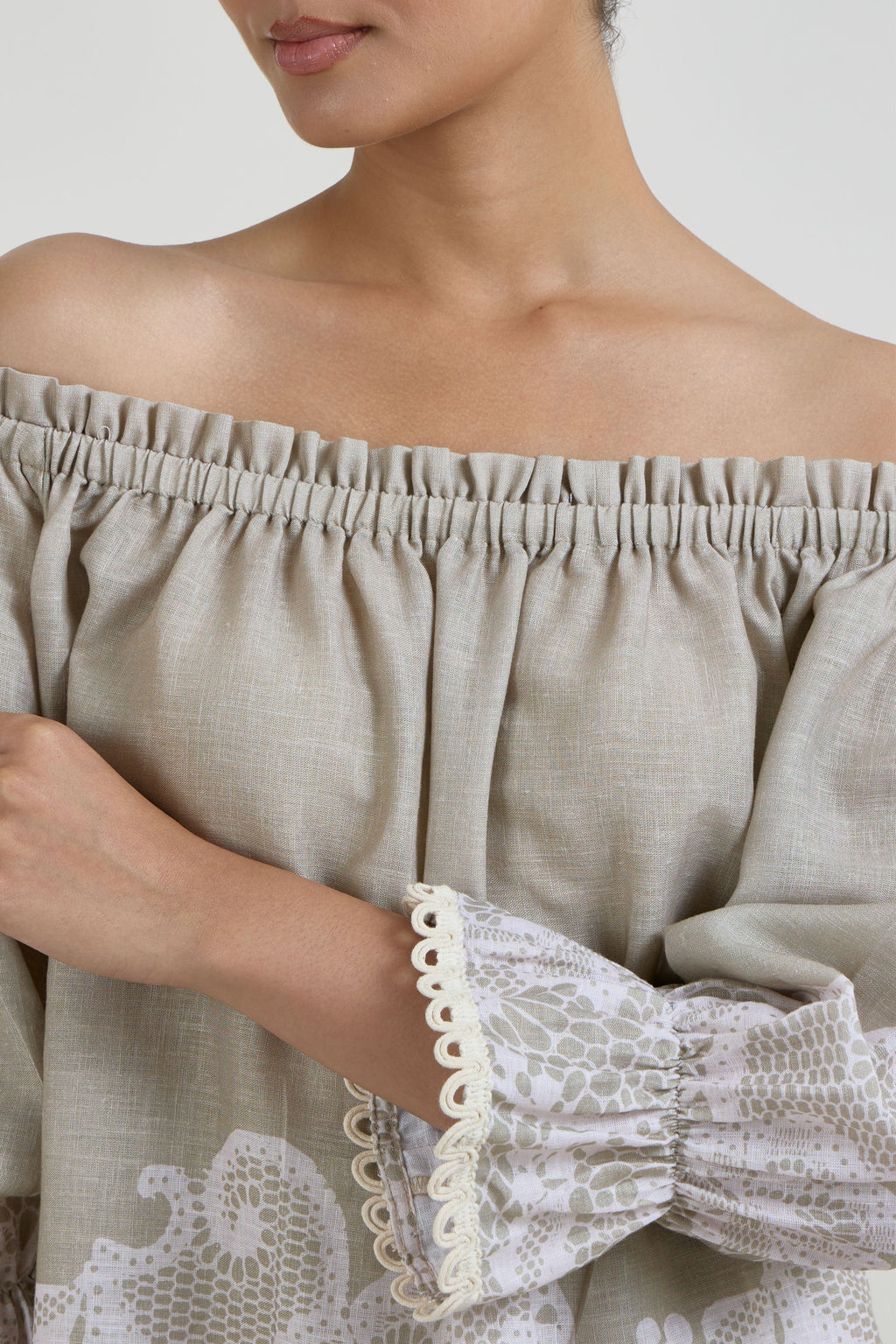 Shorts-offshoulder Top Khaki