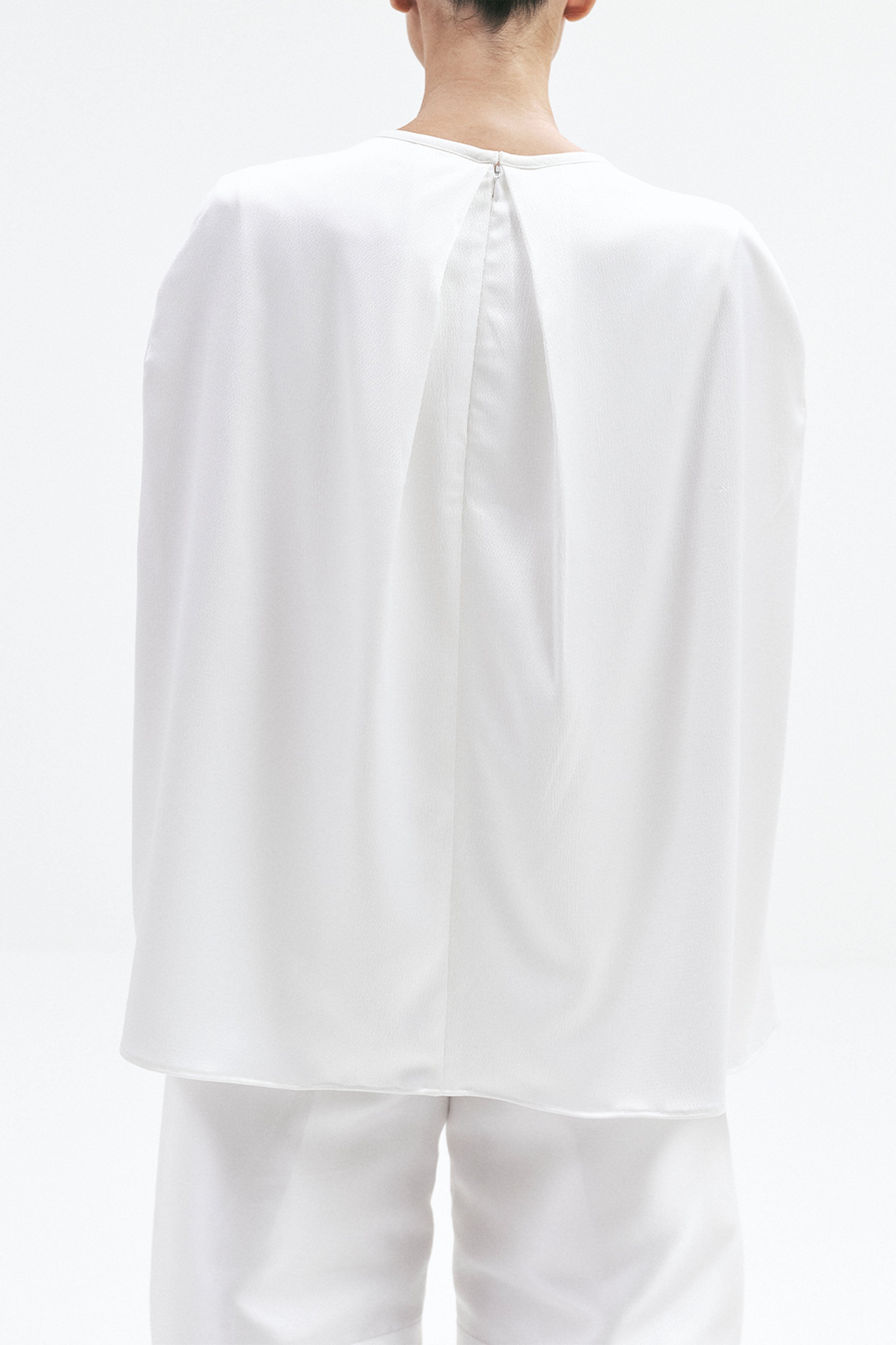 TOP BLACK WHITE