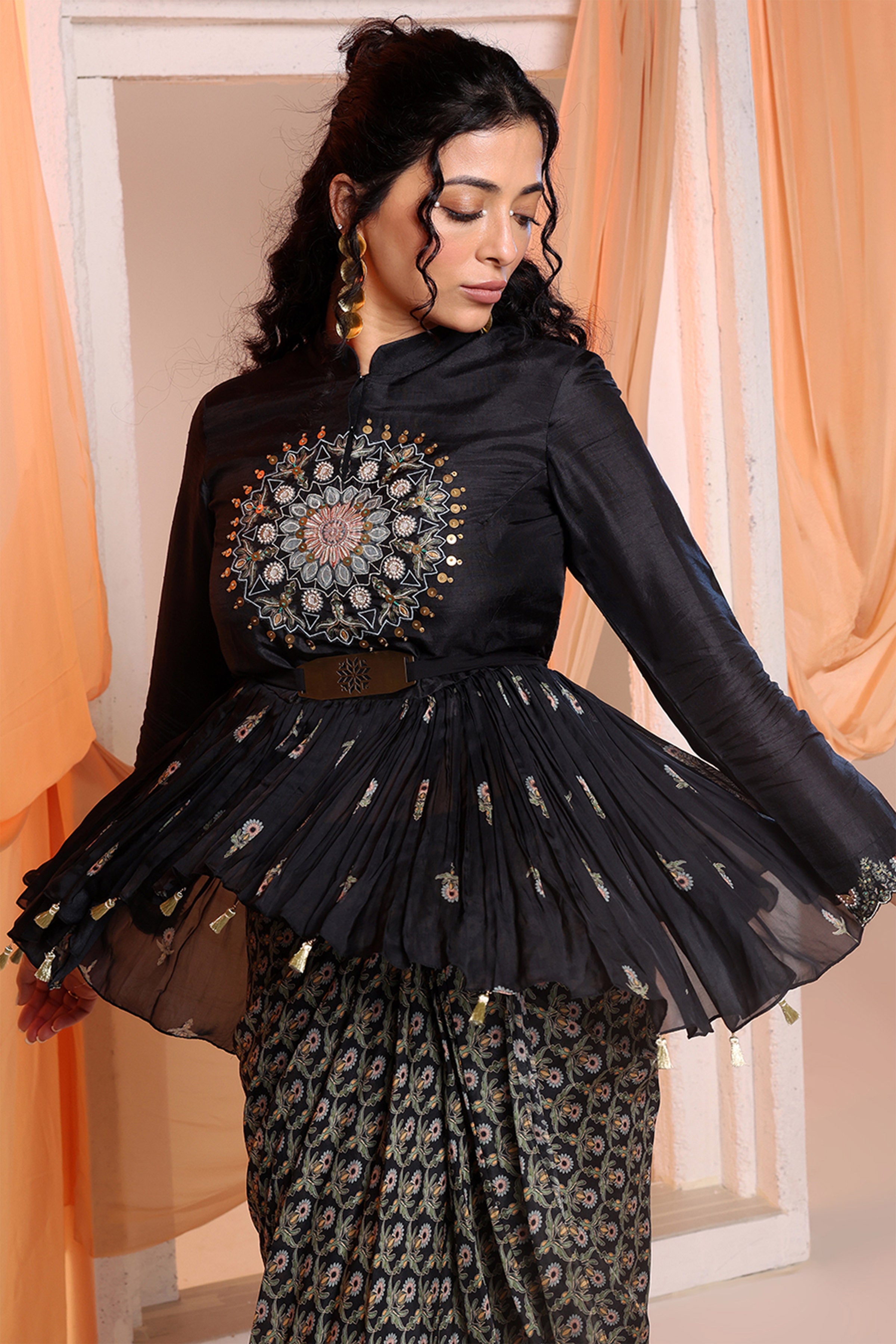Top Drape Skirt Belt Black