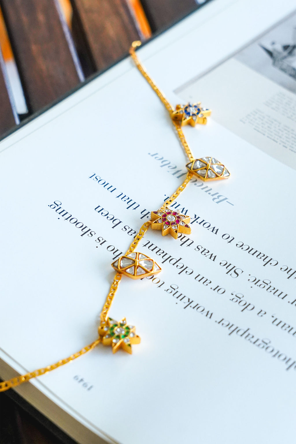 NECKLACE GOLD