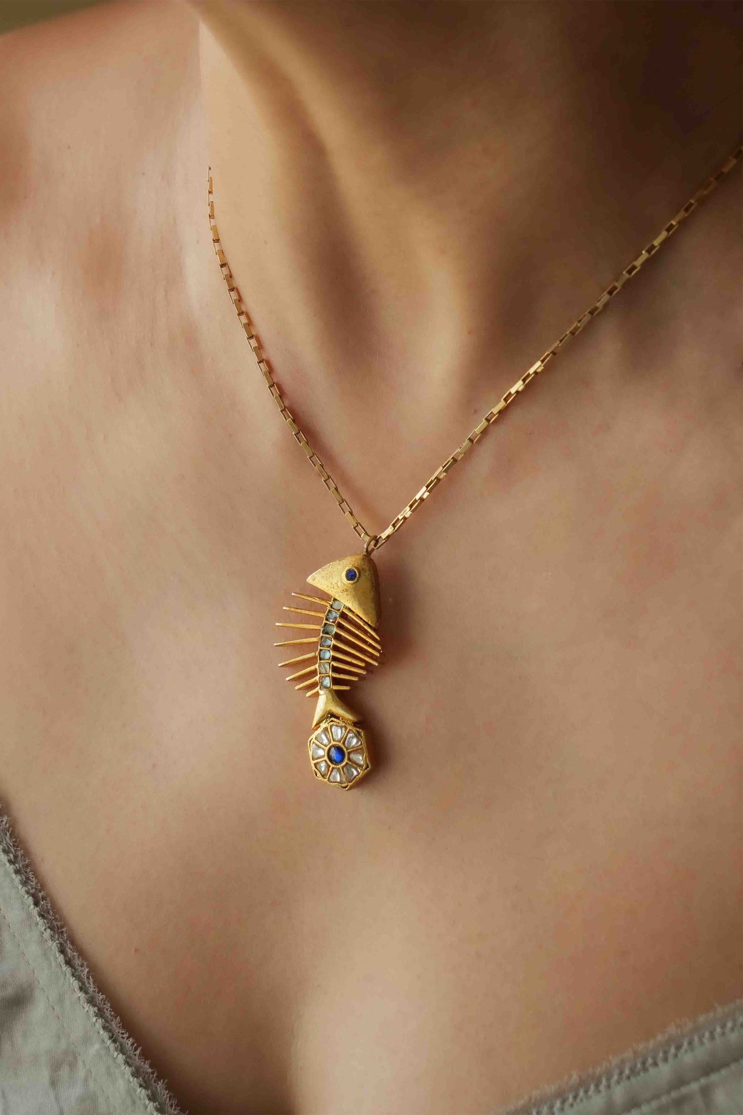 NECKLACE GOLD