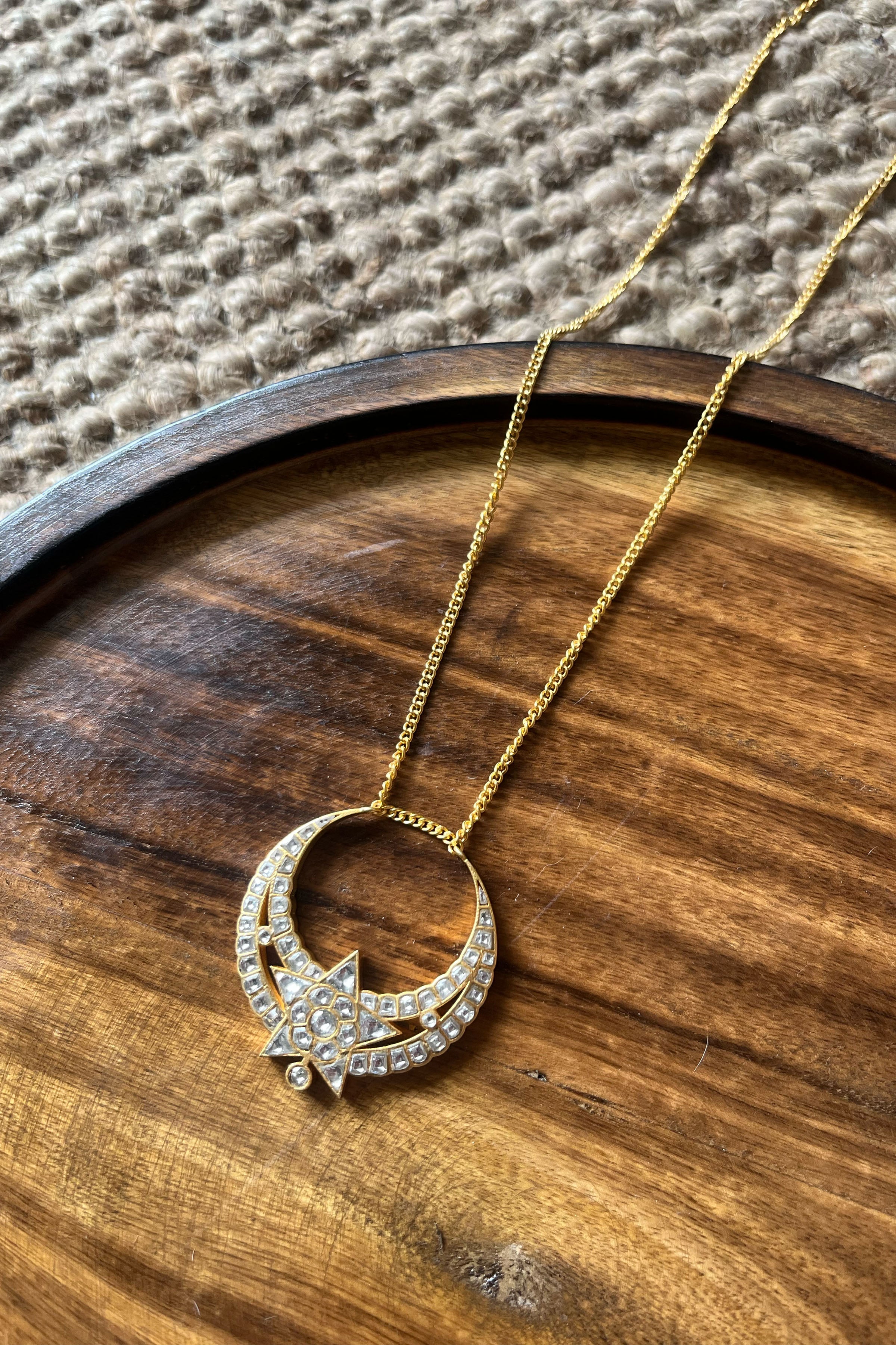 NECKLACE GOLD